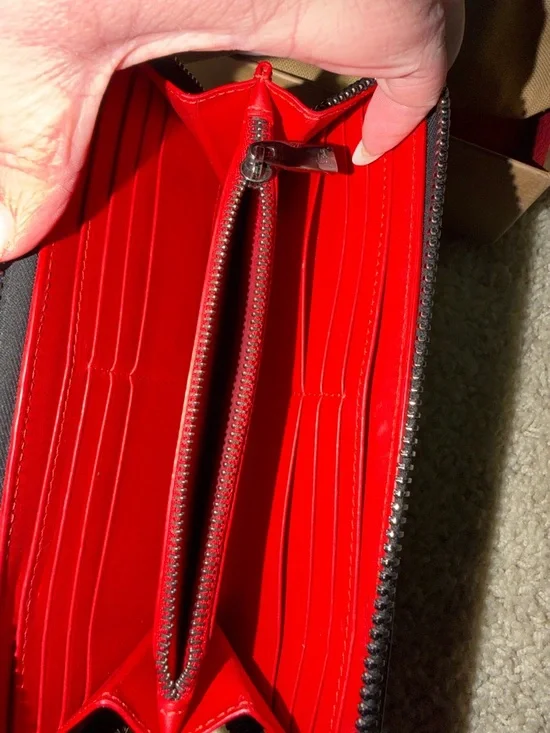 Christian Louboutin Black Lizard-Texture Zip Wallet with dusty and box - Picture 5 of 8